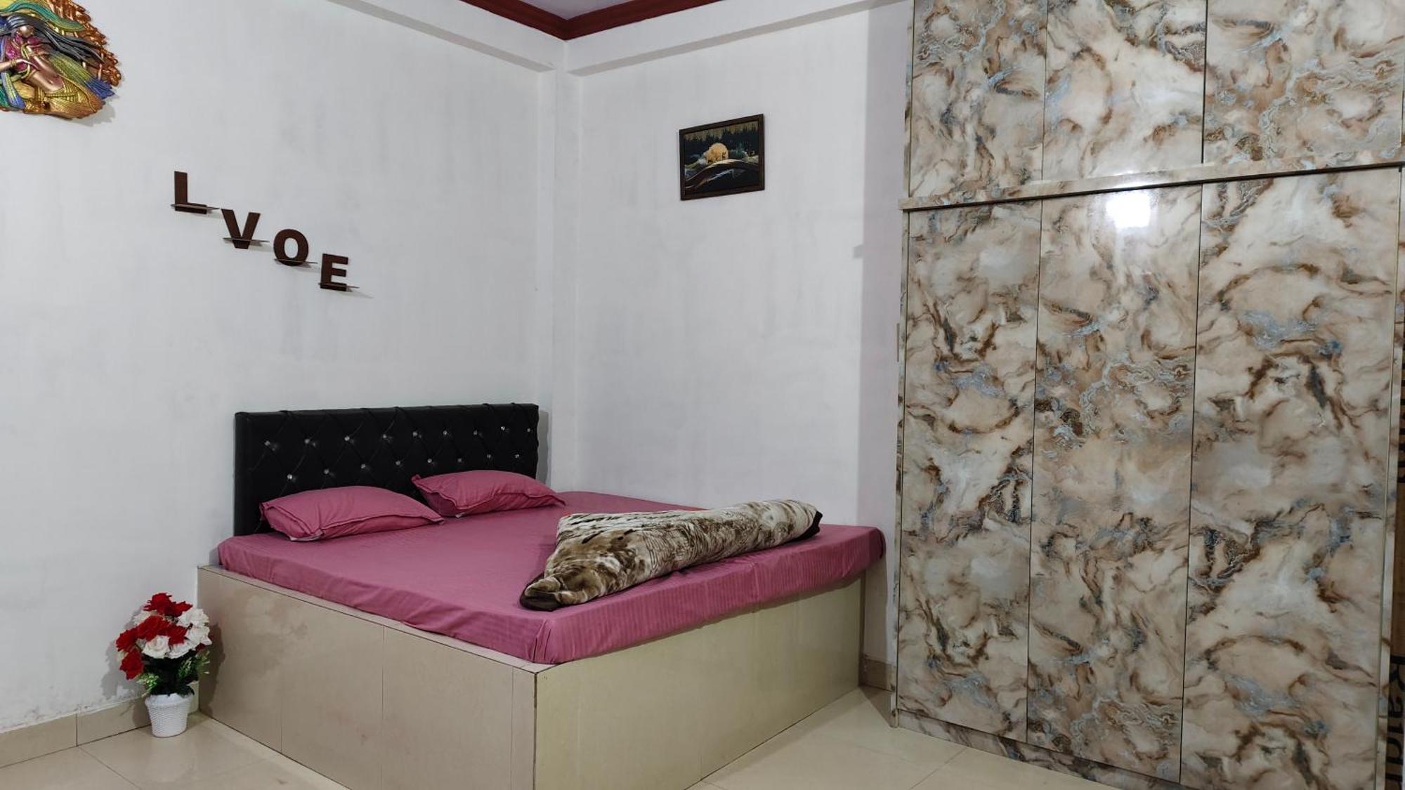 Mangalam Gold Guest House Varanasi Exterior foto